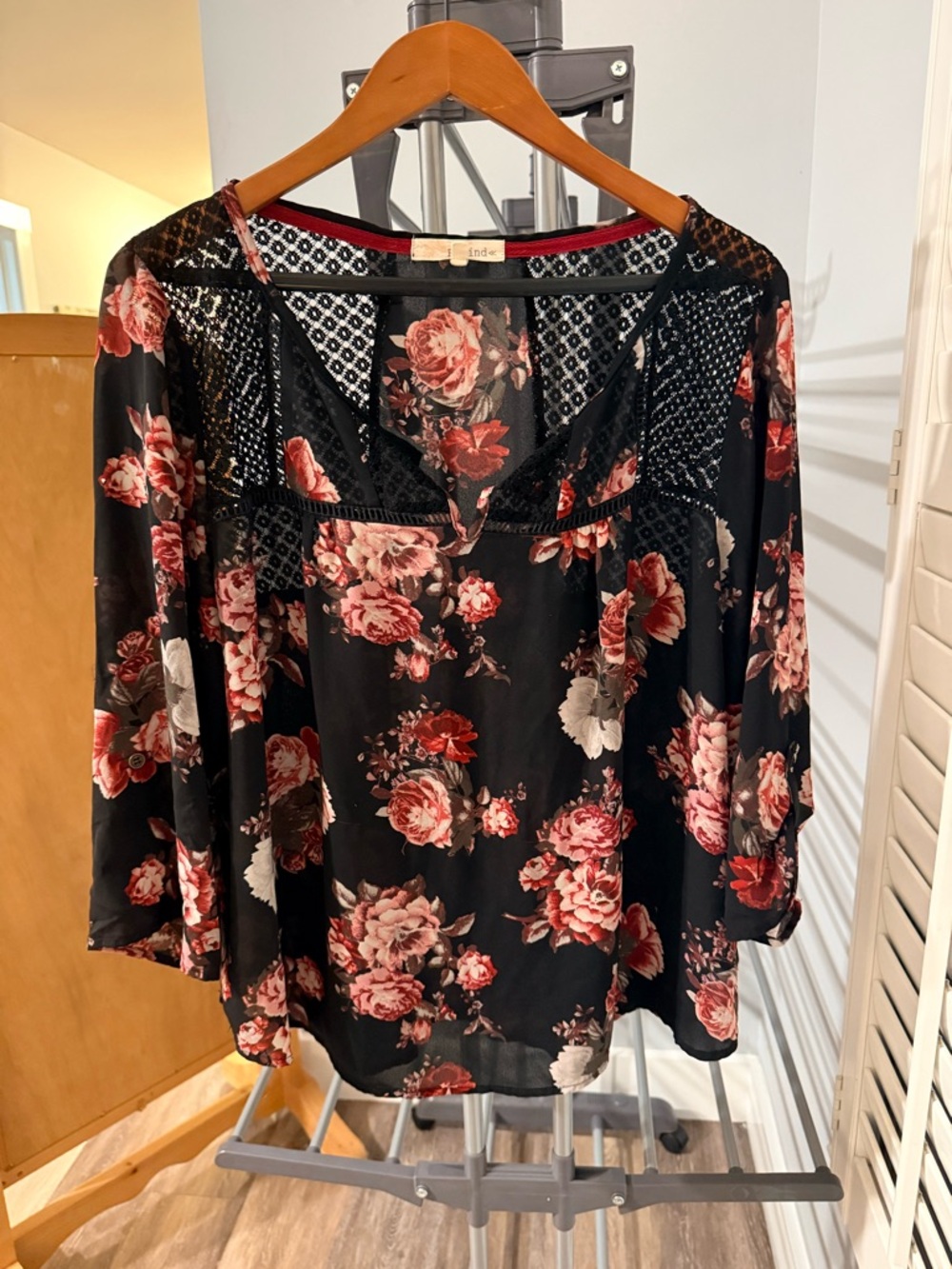Rewind Black Floral Lace-Trim Blouse with Pink Roses